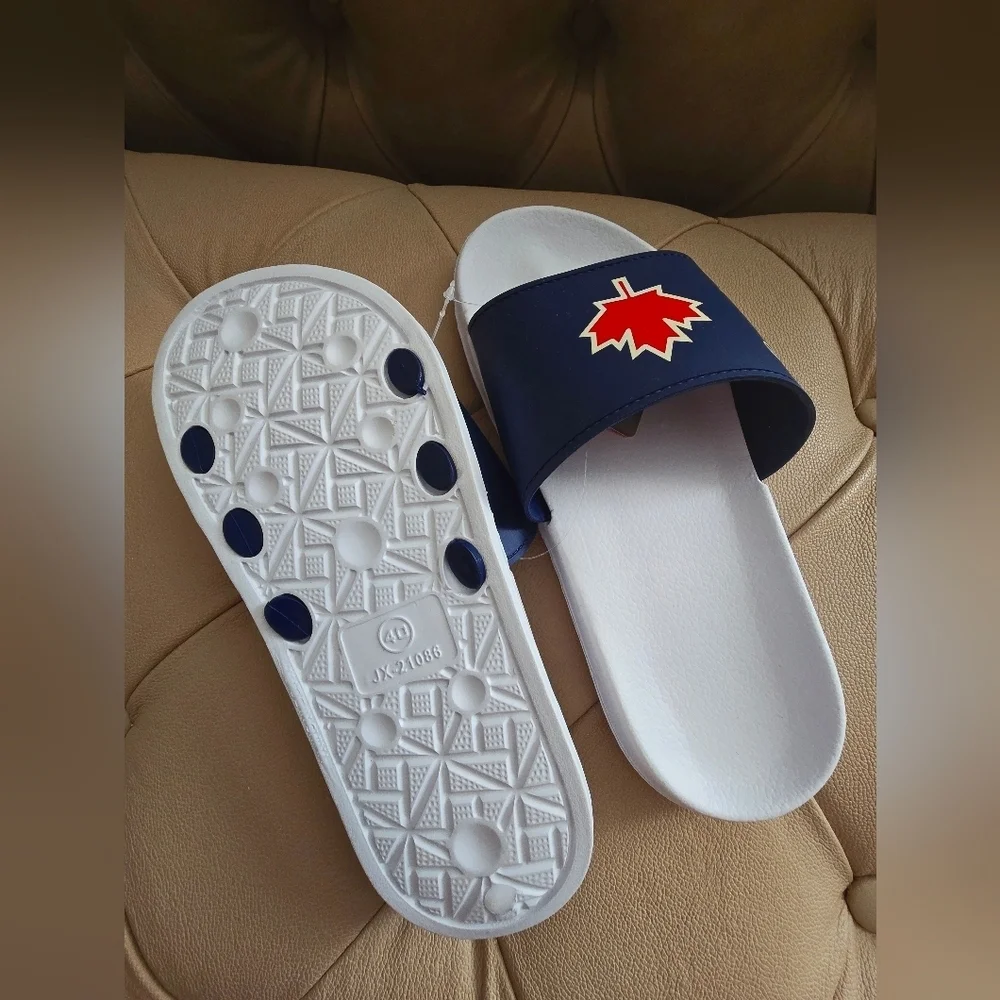 CANADA Slide Sandals BLUE WHITE RED SOFT size 9 - Picture 2 of 4
